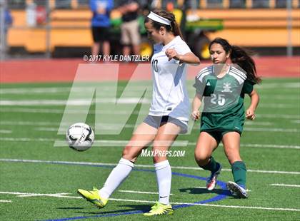 Thumbnail 3 in Highland Park vs Prosper (UIL 5A Region 2 Final) photogallery.