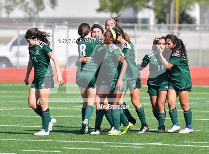 Thumbnail 1 in Highland Park vs Prosper (UIL 5A Region 2 Final) photogallery.