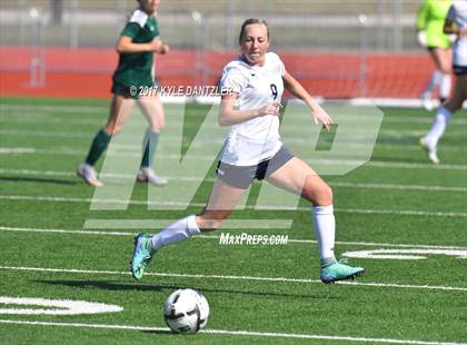 Thumbnail 1 in Highland Park vs Prosper (UIL 5A Region 2 Final) photogallery.
