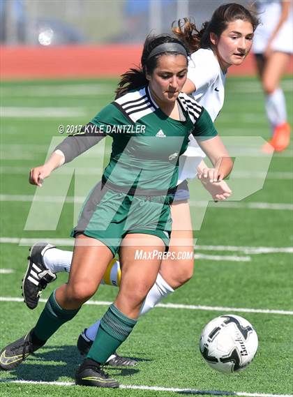 Thumbnail 2 in Highland Park vs Prosper (UIL 5A Region 2 Final) photogallery.