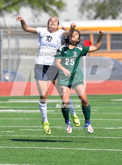 Thumbnail 1 in Highland Park vs Prosper (UIL 5A Region 2 Final) photogallery.