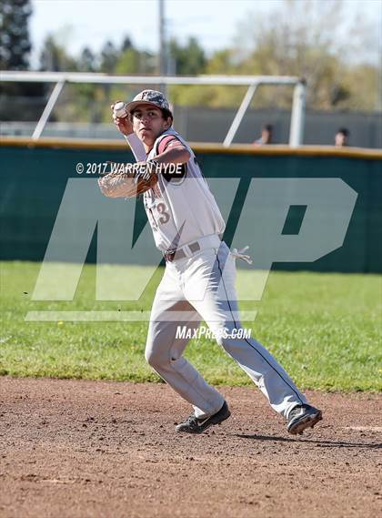Thumbnail 1 in Florin @ Monterey Trail photogallery.