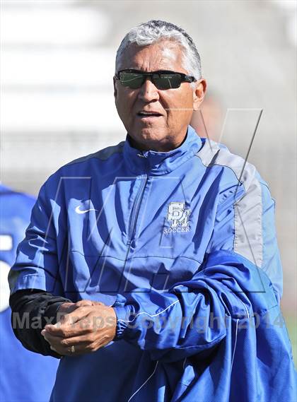 Thumbnail 1 in Santa Margarita vs. Harvard-Westlake (CIF SS D1 Semifinal) photogallery.