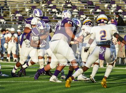 Thumbnail 2 in Ridge Point vs Jersey Village (UIL 6A Area Playoff) photogallery.