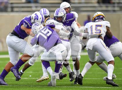 Thumbnail 3 in Ridge Point vs Jersey Village (UIL 6A Area Playoff) photogallery.