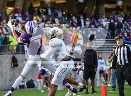 Thumbnail 3 in Ridge Point vs Jersey Village (UIL 6A Area Playoff) photogallery.