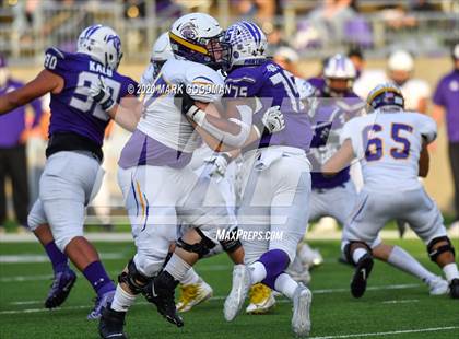 Thumbnail 3 in Ridge Point vs Jersey Village (UIL 6A Area Playoff) photogallery.