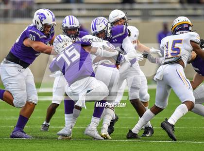 Thumbnail 2 in Ridge Point vs Jersey Village (UIL 6A Area Playoff) photogallery.