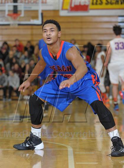 Thumbnail 2 in Rainier Beach vs. Bishop Gorman (Les Schwab Invitational) photogallery.