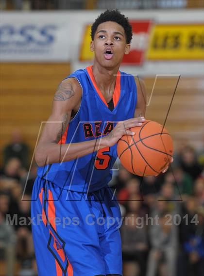 Thumbnail 2 in Rainier Beach vs. Bishop Gorman (Les Schwab Invitational) photogallery.