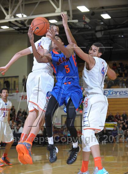 Thumbnail 1 in Rainier Beach vs. Bishop Gorman (Les Schwab Invitational) photogallery.