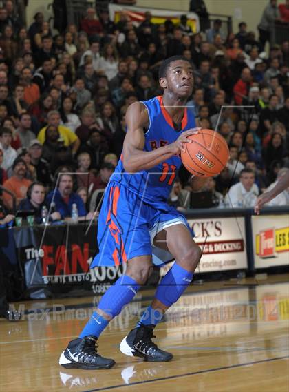 Thumbnail 1 in Rainier Beach vs. Bishop Gorman (Les Schwab Invitational) photogallery.