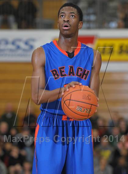 Thumbnail 3 in Rainier Beach vs. Bishop Gorman (Les Schwab Invitational) photogallery.
