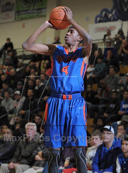 Thumbnail 2 in Rainier Beach vs. Bishop Gorman (Les Schwab Invitational) photogallery.