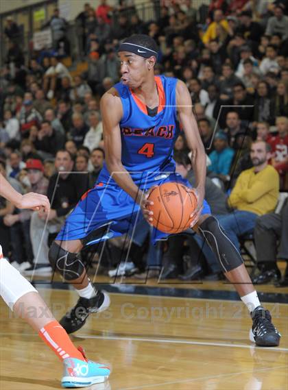 Thumbnail 2 in Rainier Beach vs. Bishop Gorman (Les Schwab Invitational) photogallery.
