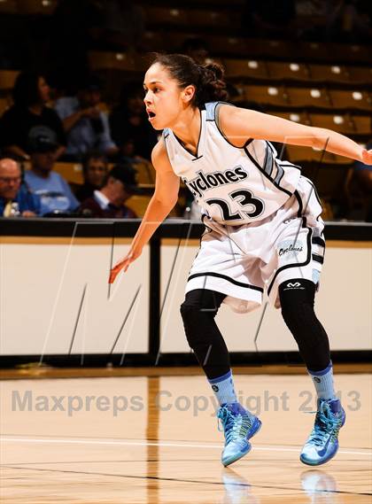 Thumbnail 1 in Pueblo West vs. D'Evelyn (CHSAA 4A Final Four) photogallery.