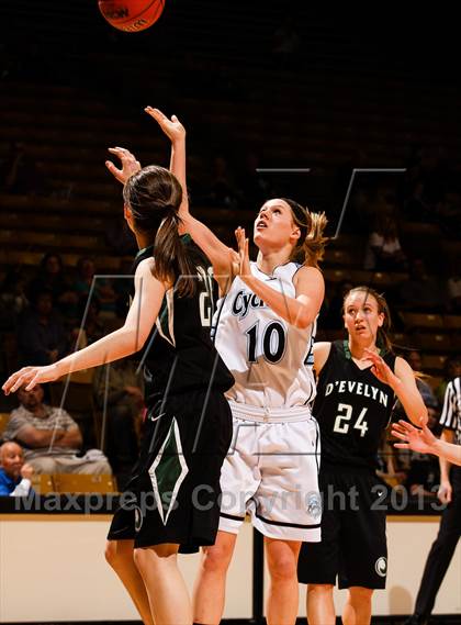 Thumbnail 2 in Pueblo West vs. D'Evelyn (CHSAA 4A Final Four) photogallery.