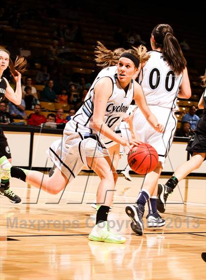 Thumbnail 1 in Pueblo West vs. D'Evelyn (CHSAA 4A Final Four) photogallery.