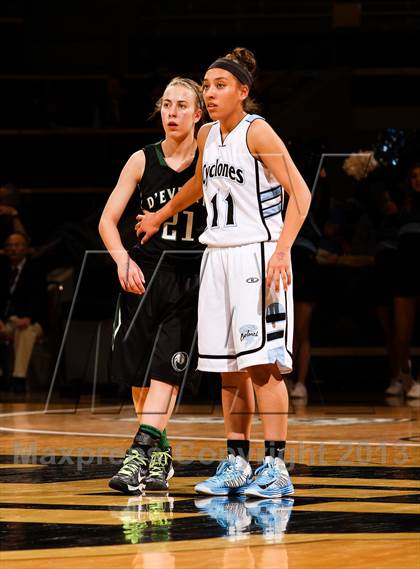 Thumbnail 3 in Pueblo West vs. D'Evelyn (CHSAA 4A Final Four) photogallery.