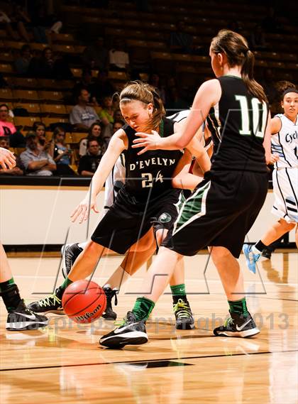 Thumbnail 1 in Pueblo West vs. D'Evelyn (CHSAA 4A Final Four) photogallery.