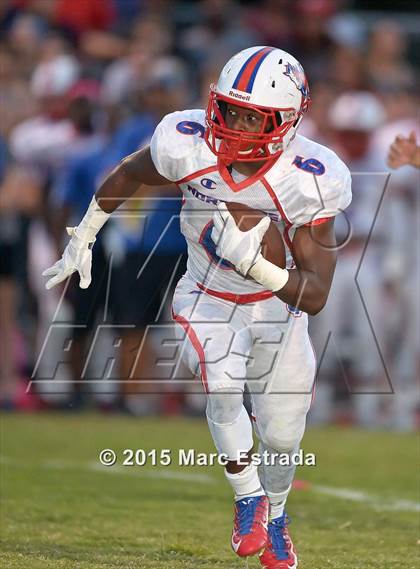 Thumbnail 3 in Northside Christian vs. Carrollwood Day photogallery.
