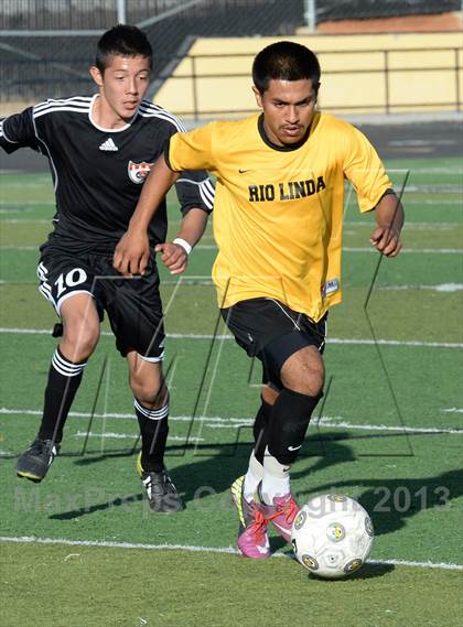 Thumbnail 3 in Vacaville @ Rio Linda (CIF SJS D2 Playoffs) photogallery.