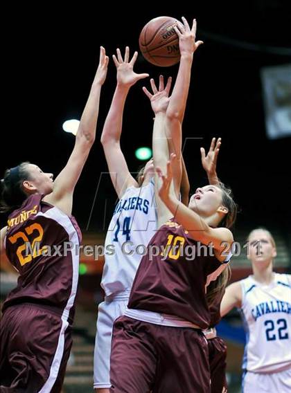 Thumbnail 1 in Kings Christian vs Central Valley Christian (CIF CS D5 Final) photogallery.