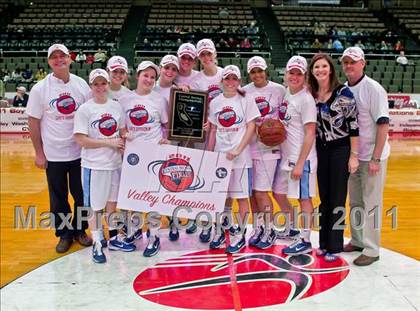 Thumbnail 2 in Kings Christian vs Central Valley Christian (CIF CS D5 Final) photogallery.