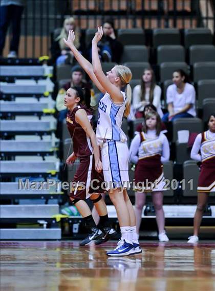 Thumbnail 1 in Kings Christian vs Central Valley Christian (CIF CS D5 Final) photogallery.