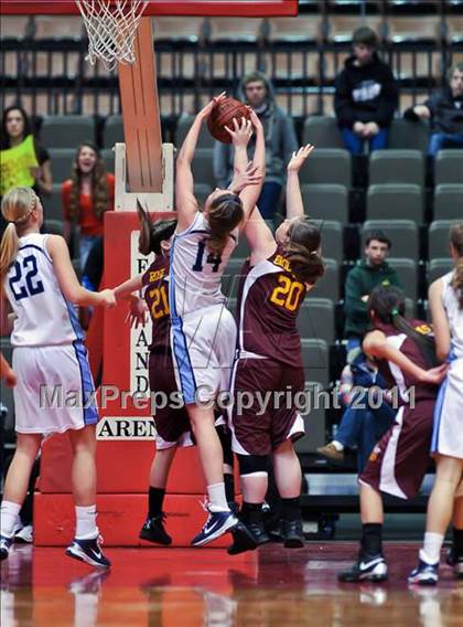 Thumbnail 2 in Kings Christian vs Central Valley Christian (CIF CS D5 Final) photogallery.