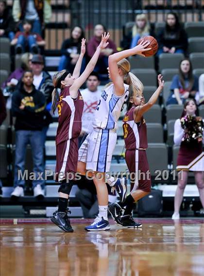 Thumbnail 3 in Kings Christian vs Central Valley Christian (CIF CS D5 Final) photogallery.