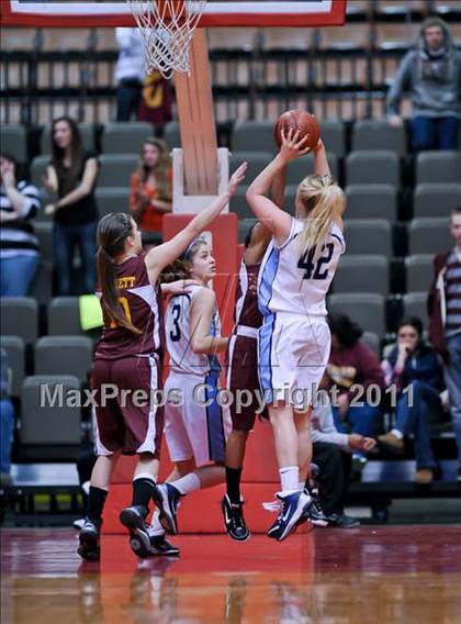 Thumbnail 2 in Kings Christian vs Central Valley Christian (CIF CS D5 Final) photogallery.