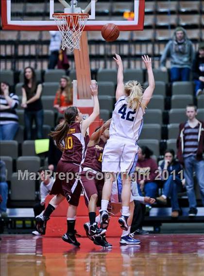 Thumbnail 3 in Kings Christian vs Central Valley Christian (CIF CS D5 Final) photogallery.