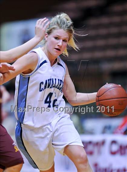 Thumbnail 3 in Kings Christian vs Central Valley Christian (CIF CS D5 Final) photogallery.