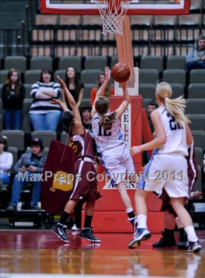 Thumbnail 1 in Kings Christian vs Central Valley Christian (CIF CS D5 Final) photogallery.