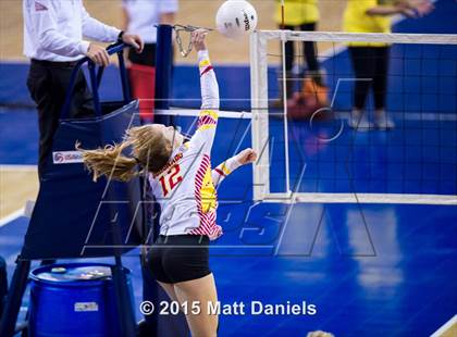 Thumbnail 3 in Chatfield vs. Coronado (CHSAA 5A Playoff) photogallery.