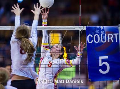 Thumbnail 3 in Chatfield vs. Coronado (CHSAA 5A Playoff) photogallery.
