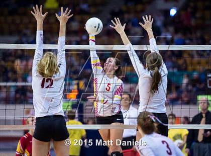 Thumbnail 2 in Chatfield vs. Coronado (CHSAA 5A Playoff) photogallery.