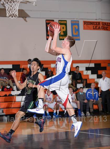 Thumbnail 2 in Monterey Trail vs. Folsom (Hoops For Human Fund) photogallery.