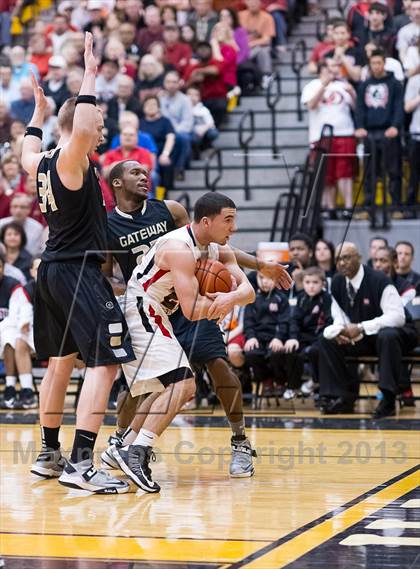 Thumbnail 3 in New Castle vs. Gateway (PIAA Class AAAA Playoff - Round 1) photogallery.