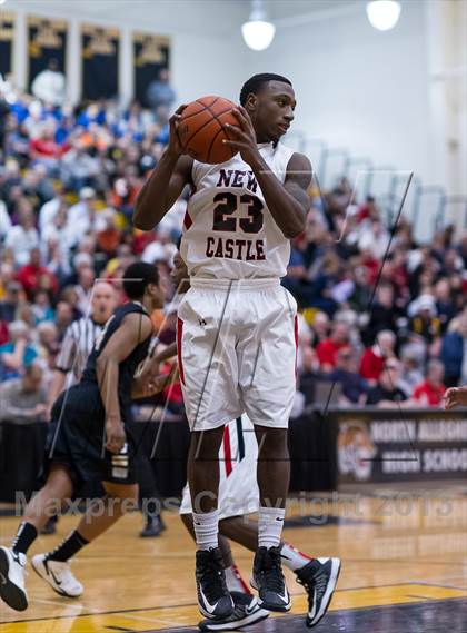 Thumbnail 1 in New Castle vs. Gateway (PIAA Class AAAA Playoff - Round 1) photogallery.
