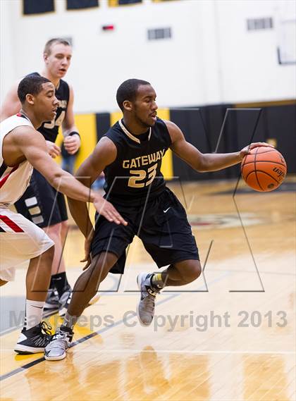 Thumbnail 2 in New Castle vs. Gateway (PIAA Class AAAA Playoff - Round 1) photogallery.