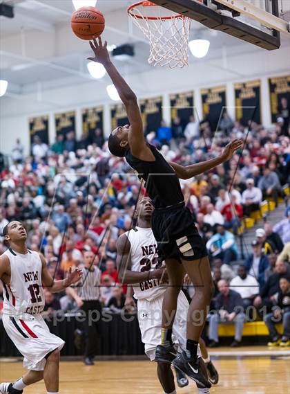Thumbnail 3 in New Castle vs. Gateway (PIAA Class AAAA Playoff - Round 1) photogallery.
