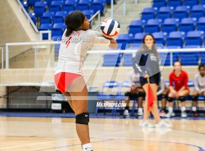 Thumbnail 3 in Madison vs. Judson (NISD Tournament) photogallery.