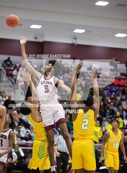 Thumbnail 3 in Madison @ Atlanta (UIL 3A Regional Semi-finals) photogallery.