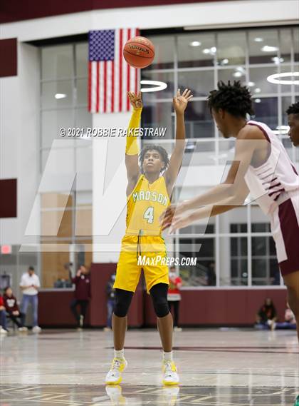 Thumbnail 1 in Madison @ Atlanta (UIL 3A Regional Semi-finals) photogallery.