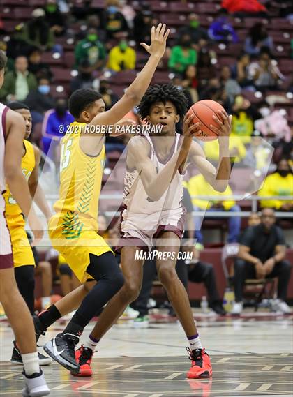Thumbnail 1 in Madison @ Atlanta (UIL 3A Regional Semi-finals) photogallery.