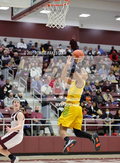 Thumbnail 2 in Madison @ Atlanta (UIL 3A Regional Semi-finals) photogallery.