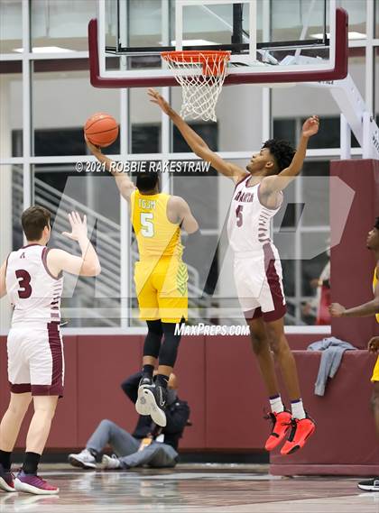 Thumbnail 2 in Madison @ Atlanta (UIL 3A Regional Semi-finals) photogallery.
