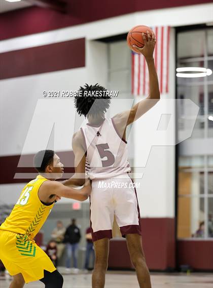 Thumbnail 2 in Madison @ Atlanta (UIL 3A Regional Semi-finals) photogallery.